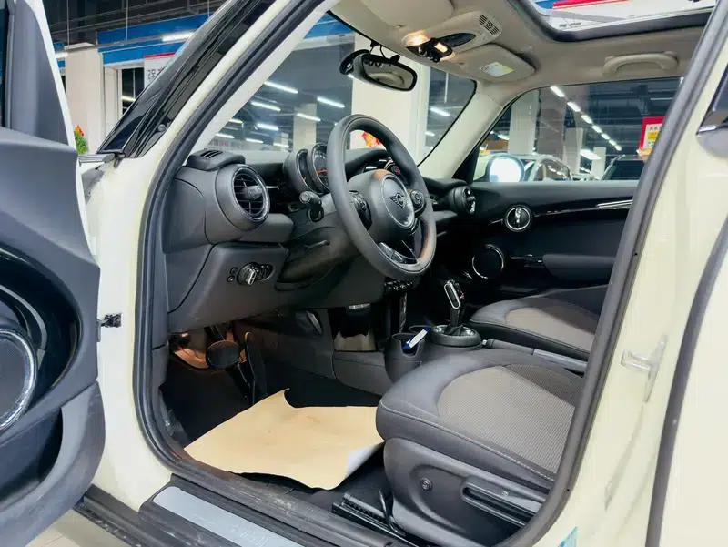 MINI 2021 1.5T ONE PLUS 5-Door Version — миниатюра 17