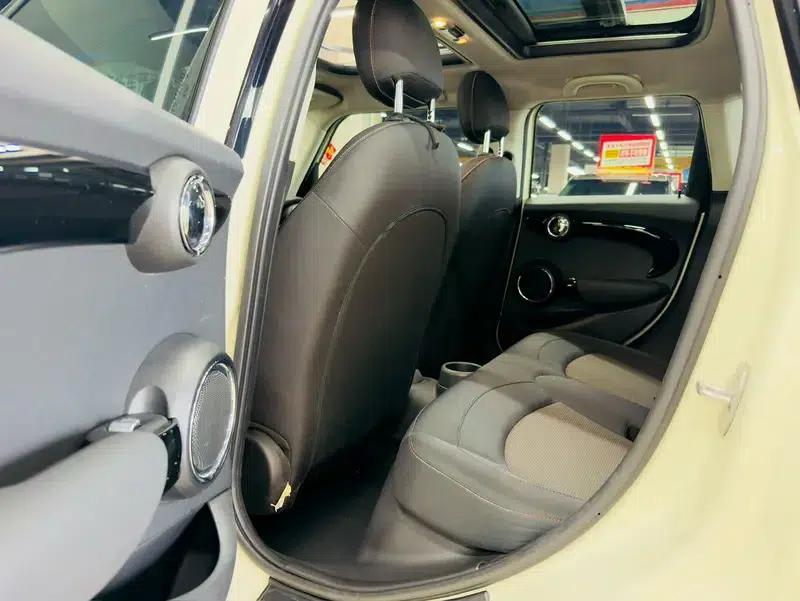 MINI 2021 1.5T ONE PLUS 5-Door Version — миниатюра 18