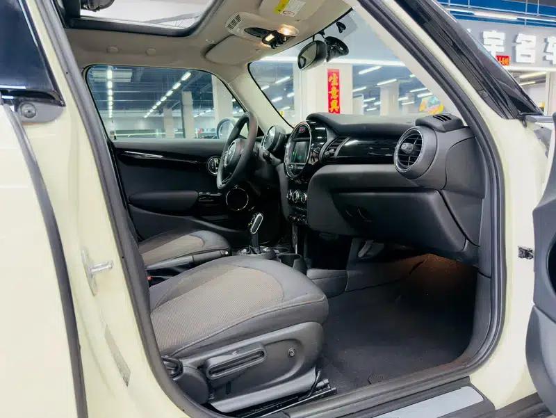 MINI 2021 1.5T ONE PLUS 5-Door Version — миниатюра 10
