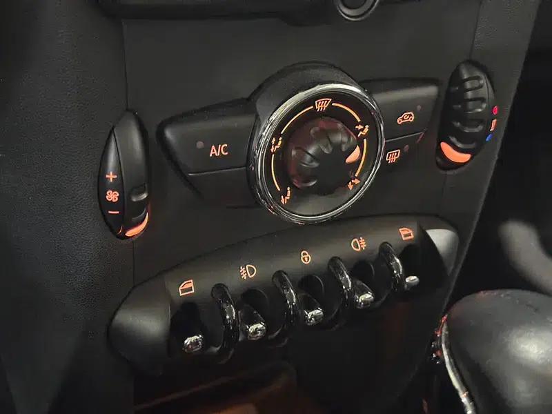 2011 MINI 1.6L ONE — миниатюра 16