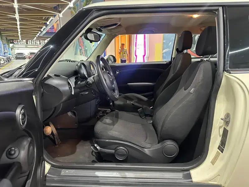 2011 MINI 1.6L ONE — миниатюра 17