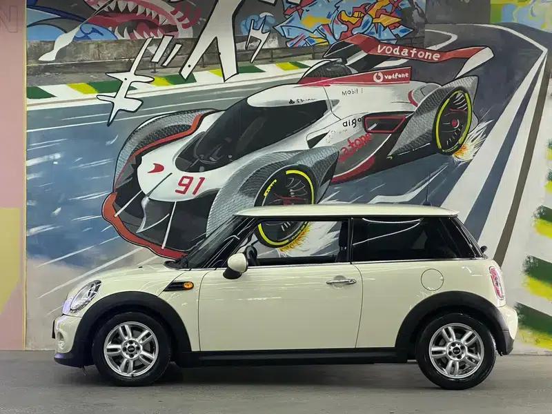 2011 MINI 1.6L ONE — миниатюра 3