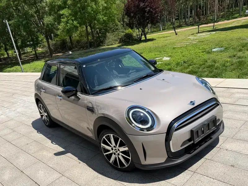 MINI 2023 1.5T COOPER Artist 5-Door Edition — миниатюра 2