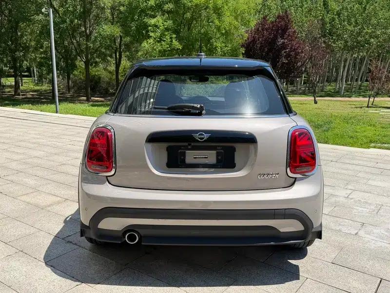 MINI 2023 1.5T COOPER Artist 5-Door Edition — миниатюра 4