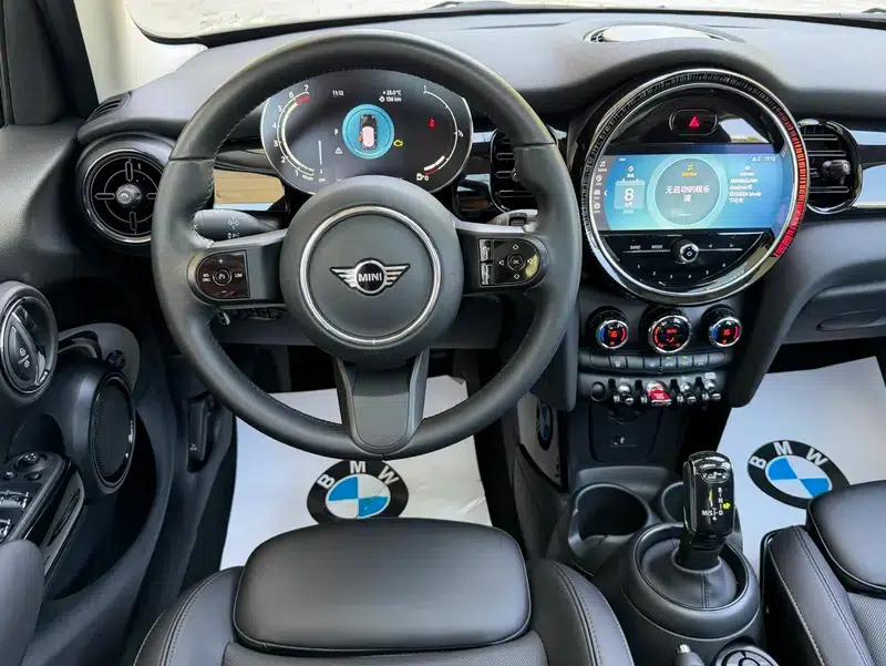 MINI 2023 1.5T COOPER Artist 5-Door Edition — миниатюра 10