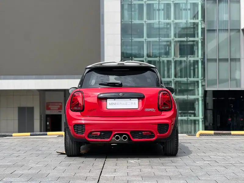 MINI 2021 2.0T COOPER S No. 37 Commemorative Edition — миниатюра 4