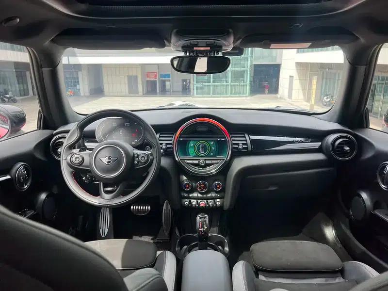 MINI 2021 2.0T COOPER S No. 37 Commemorative Edition — миниатюра 8