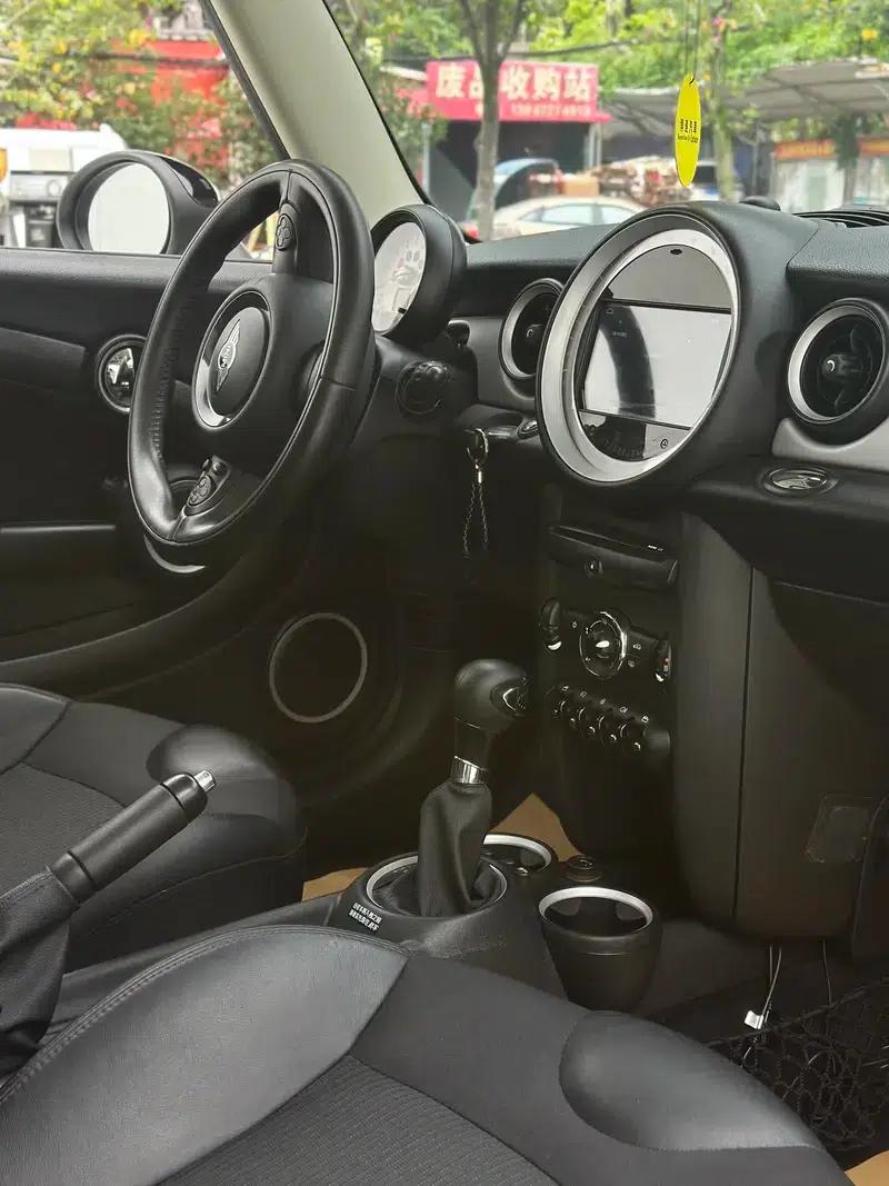 2011 MINI 1.6L COOPER Fun — миниатюра 5