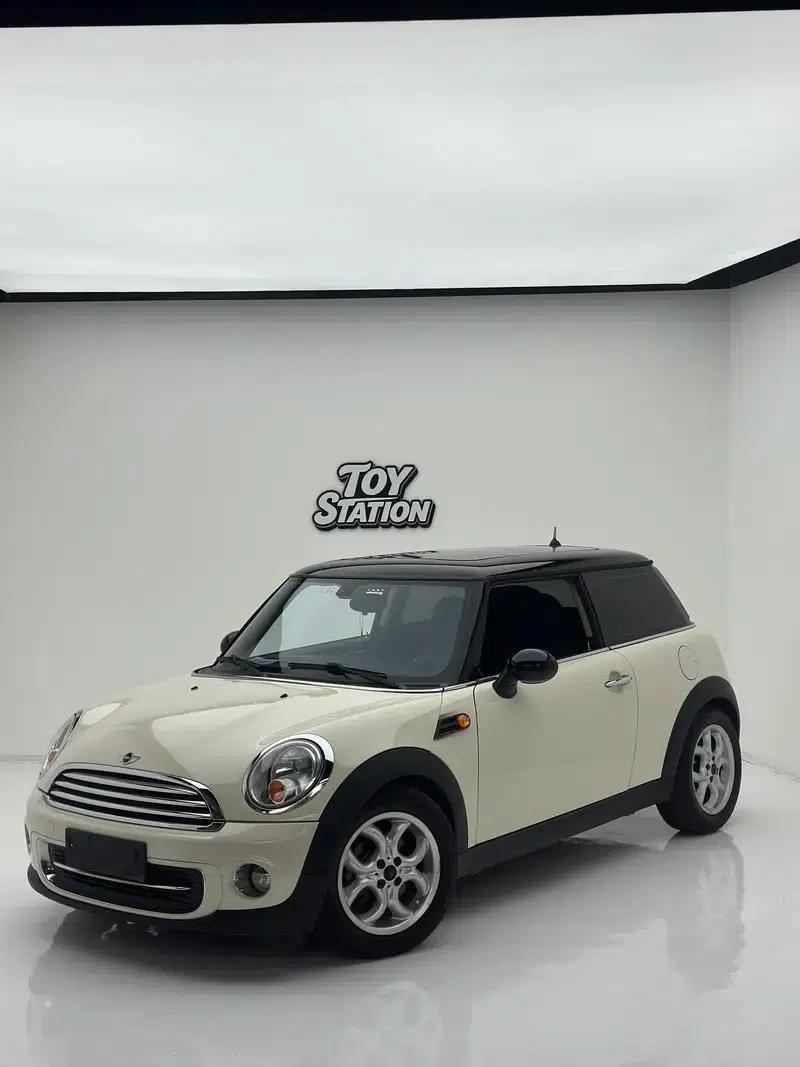 2011 MINI 1.6L COOPER Fun — миниатюра 10