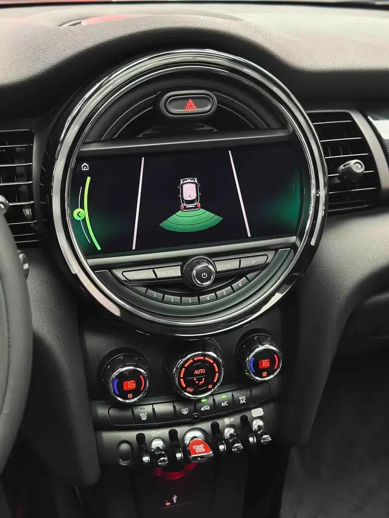 MINI 2019 1.5T COOPER Artist — миниатюра 6