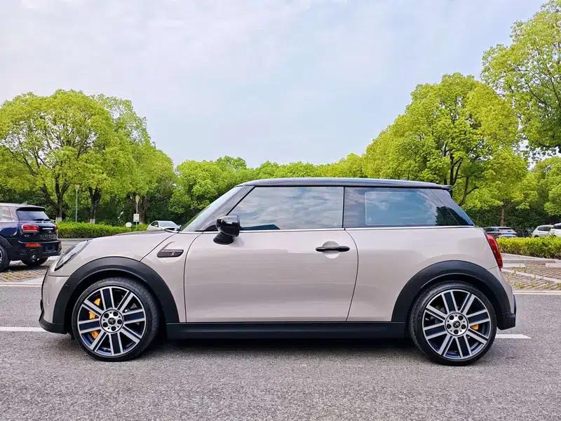 MINI 2023 Facelift 2.0T COOPER S Artist — миниатюра 3