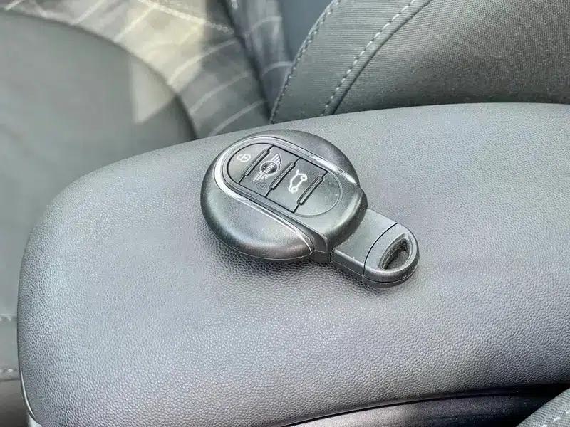 MINI 2019 1.5T COOPER 60th Anniversary Edition (5-door version) — миниатюра 9
