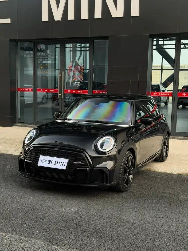 MINI 2022 1.5T COOPER Black Label Special Edition — миниатюра 1