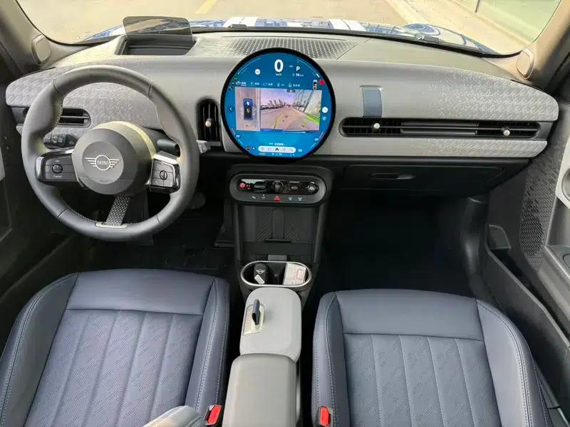 MINI 2025 2.0T COOPER S 5-Door Artist Edition — миниатюра 14