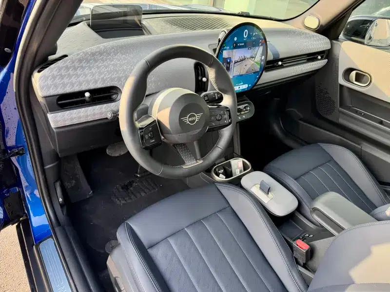 MINI 2025 2.0T COOPER S 5-Door Artist Edition — миниатюра 19