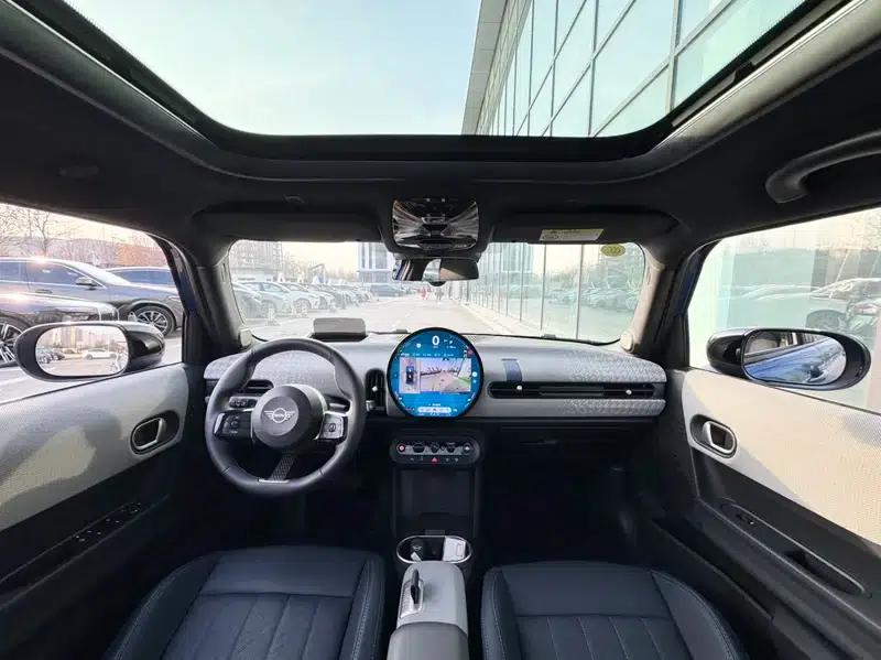 MINI 2025 2.0T COOPER S 5-Door Artist Edition — миниатюра 20