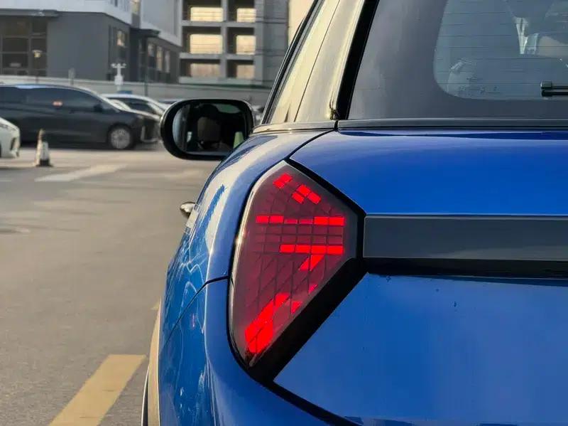 MINI 2025 2.0T COOPER S 5-Door Artist Edition — миниатюра 5