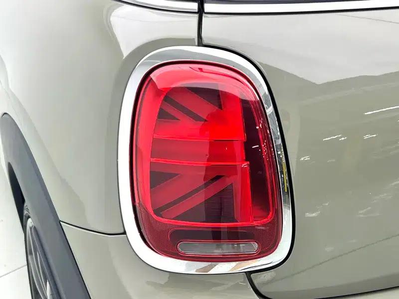 MINI 2019 2.0T COOPER S Classic — миниатюра 13