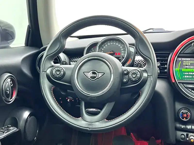 MINI 2019 2.0T COOPER S Classic — миниатюра 16
