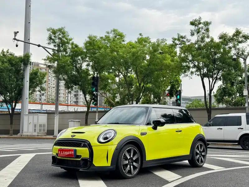 MINI 2023 Facelift 2.0T COOPER S Artist — миниатюра 1