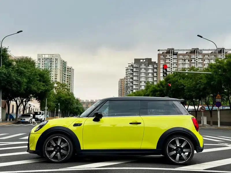 MINI 2023 Facelift 2.0T COOPER S Artist — миниатюра 4