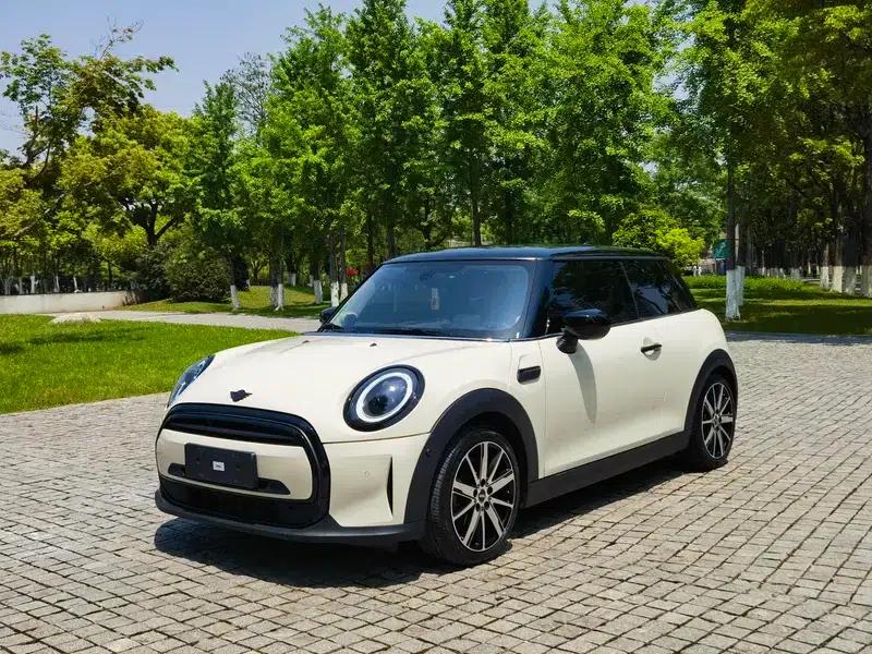 MINI 2023 1.5T COOPER Artist — миниатюра 1