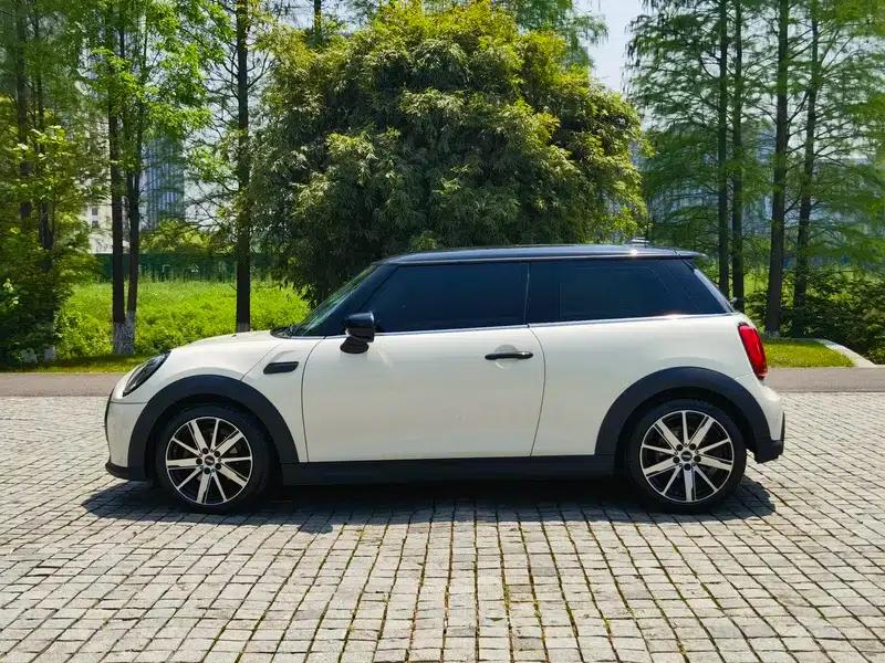 MINI 2023 1.5T COOPER Artist — миниатюра 4