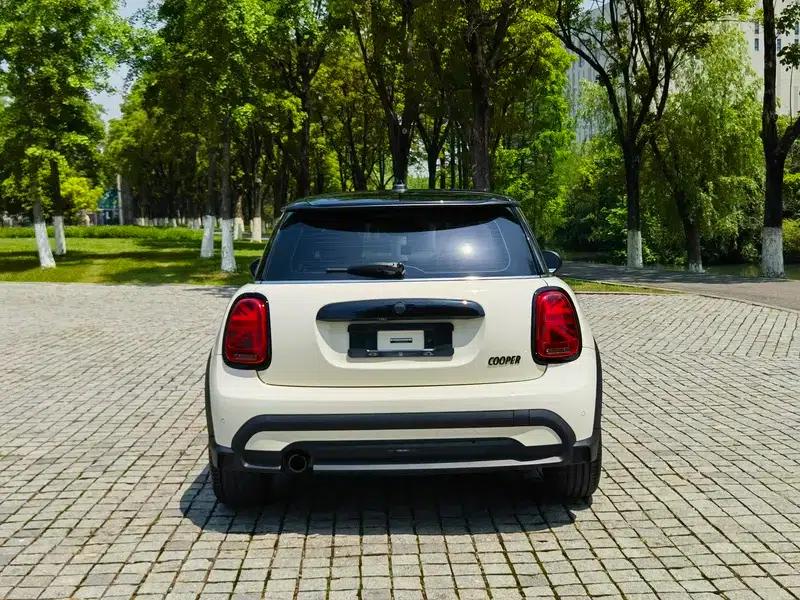 MINI 2023 1.5T COOPER Artist — миниатюра 6