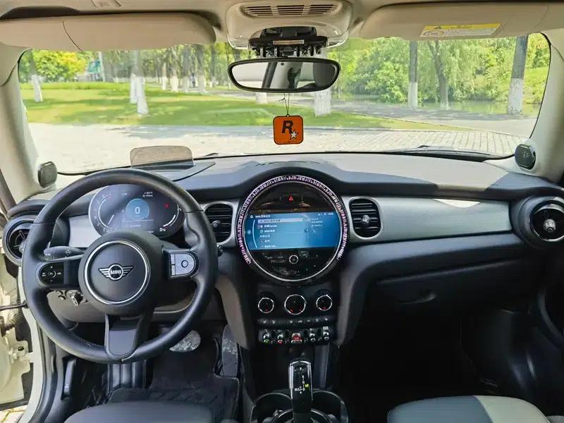 MINI 2023 1.5T COOPER Artist — миниатюра 8