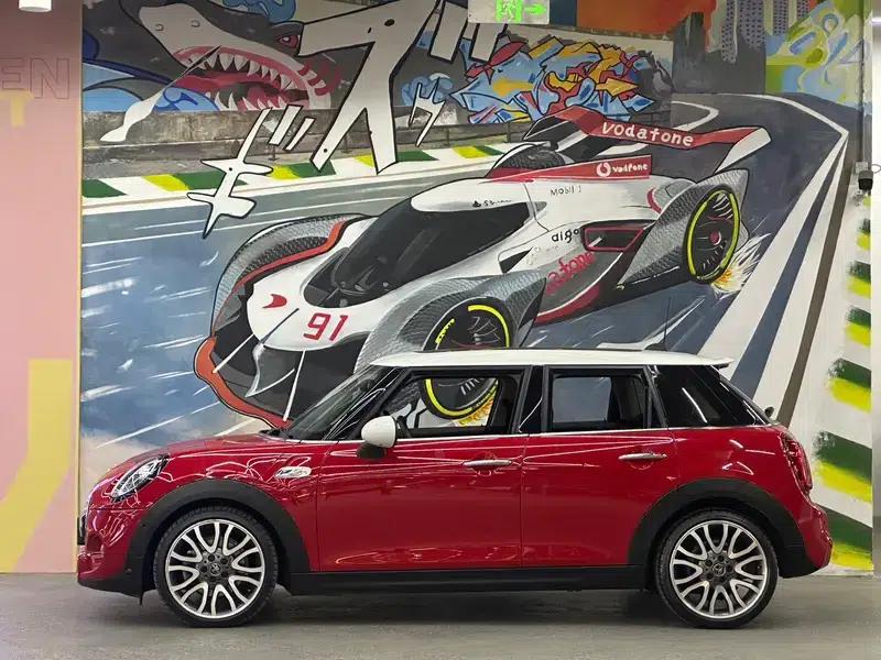 2018 MINI 2.0T COOPER S Artist 5-Door Edition — миниатюра 3