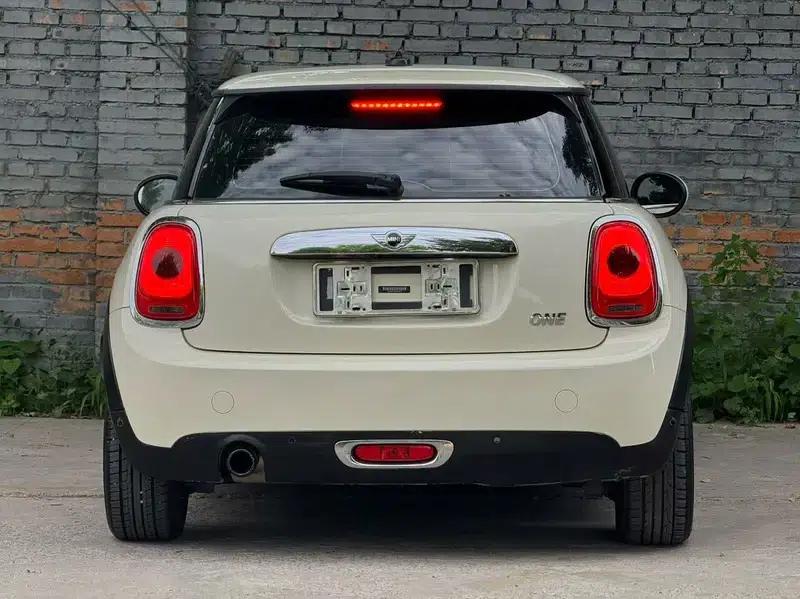 MINI 2016 1.2T ONE Pioneer — миниатюра 4