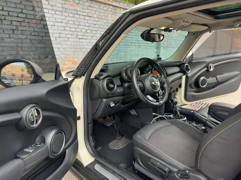 MINI 2016 1.2T ONE Pioneer — миниатюра 6