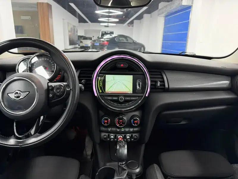 2016 MINI 1.5T COOPER Avant-garde 5-Door Edition — миниатюра 8