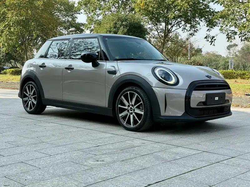 MINI 2022 1.5T COOPER Artist 5-Door Edition — миниатюра 3
