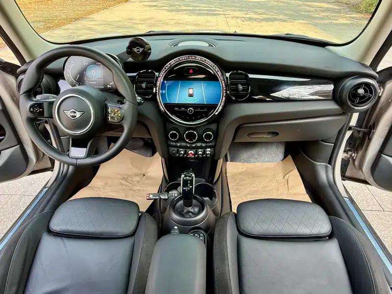 MINI 2022 1.5T COOPER Artist 5-Door Edition — миниатюра 7