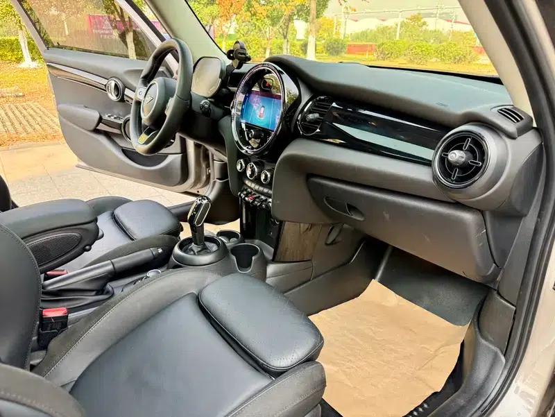 MINI 2022 1.5T COOPER Artist 5-Door Edition — миниатюра 8