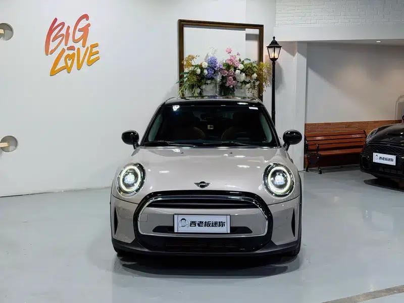 MINI 2022 Facelift 1.5T COOPER Artist 5-Door Edition — миниатюра 2