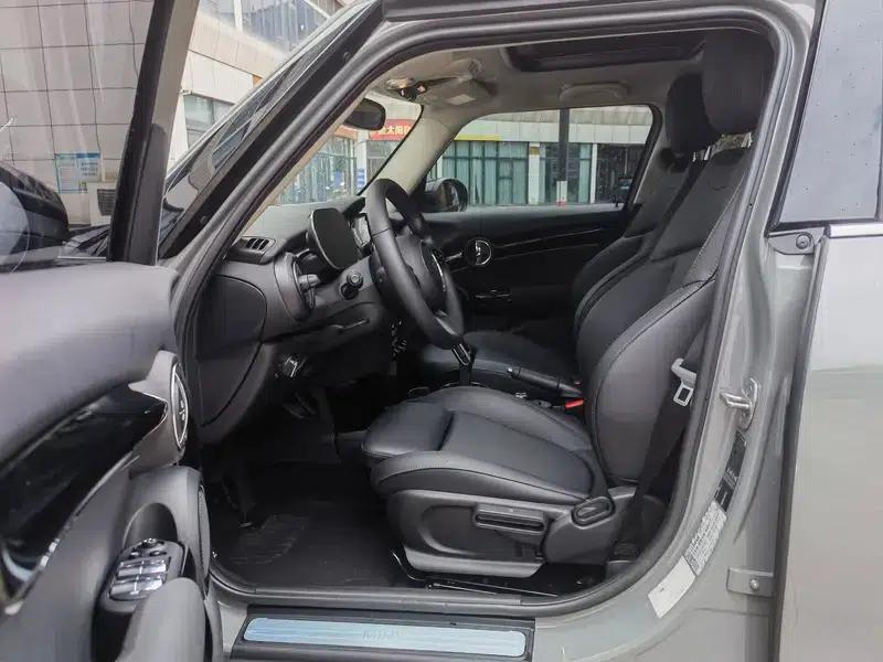 2022 MINI 1.5T COOPER Classic 5-Door — миниатюра 12