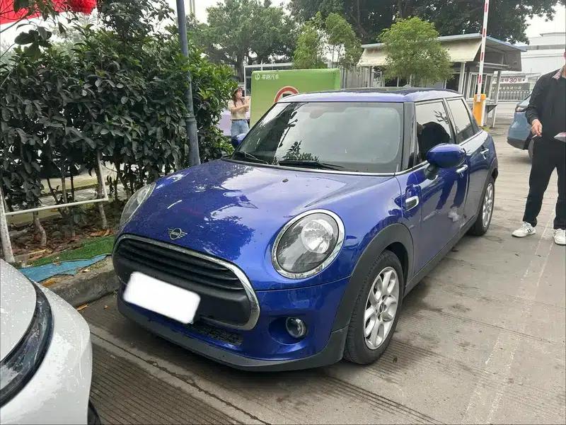2019 MINI 1.5T ONE 5-Door Edition — миниатюра 1