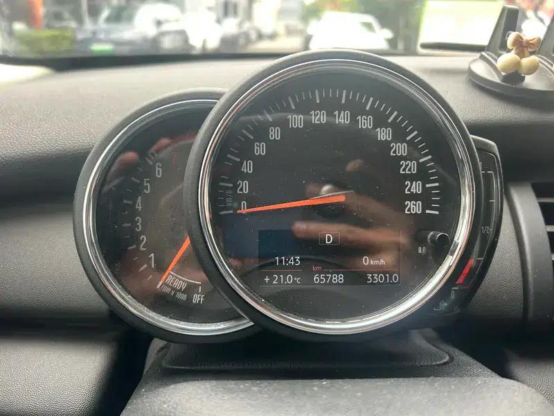 2019 MINI 1.5T ONE 5-Door Edition — миниатюра 6