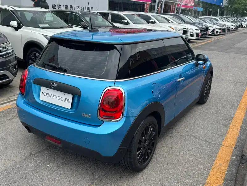 2018 MINI 1.5T ONE PLUS — миниатюра 6