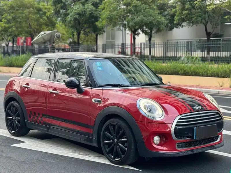 2016 MINI 1.5T COOPER Avant-garde 5-Door Edition — миниатюра 3