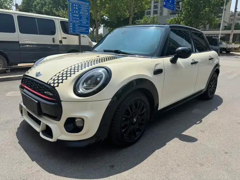 2015 MINI 1.5T COOPER Fun 5-Door — миниатюра 1