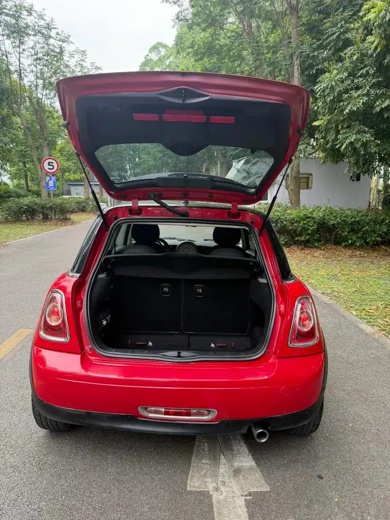 2011 MINI 1.6L COOPER Fun — миниатюра 5
