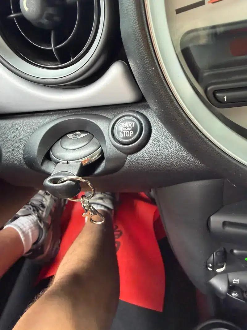 2011 MINI 1.6L COOPER Fun — миниатюра 9