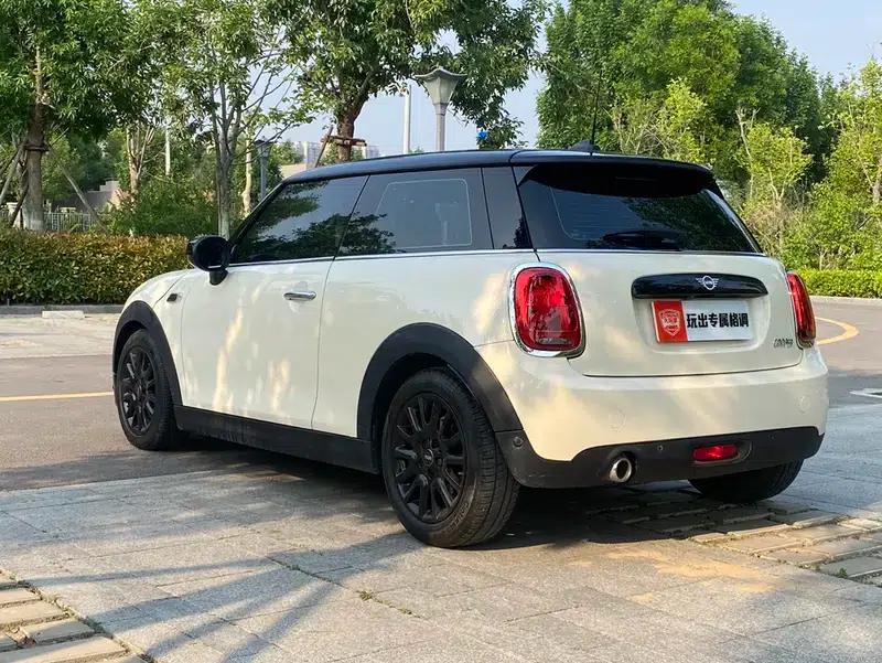 MINI 2020 1.5T COOPER Classic — миниатюра 4