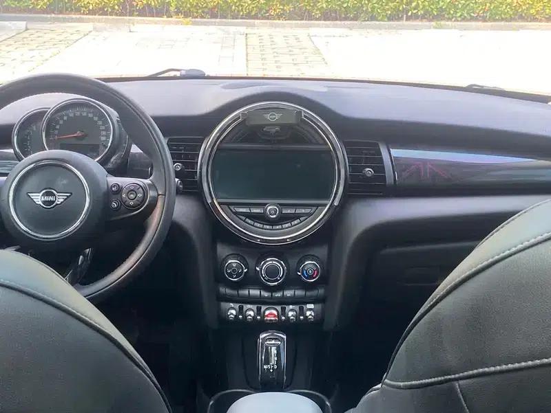 MINI 2020 1.5T COOPER Classic — миниатюра 8