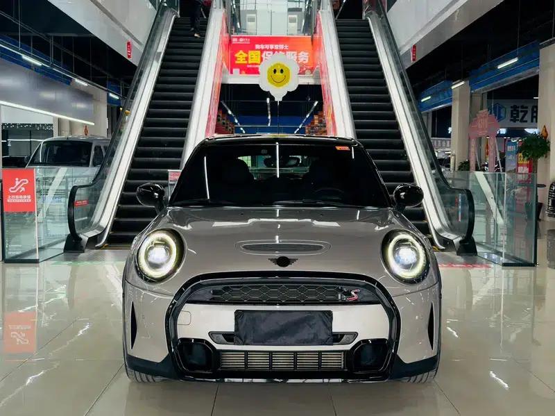MINI 2023 2.0T COOPER S Artist 5-Door Edition — миниатюра 2