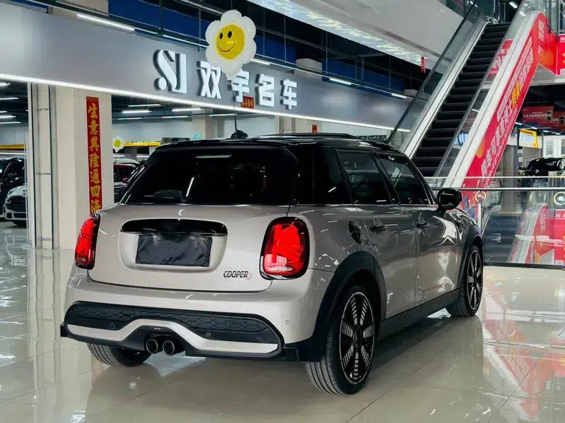 MINI 2023 2.0T COOPER S Artist 5-Door Edition — миниатюра 4