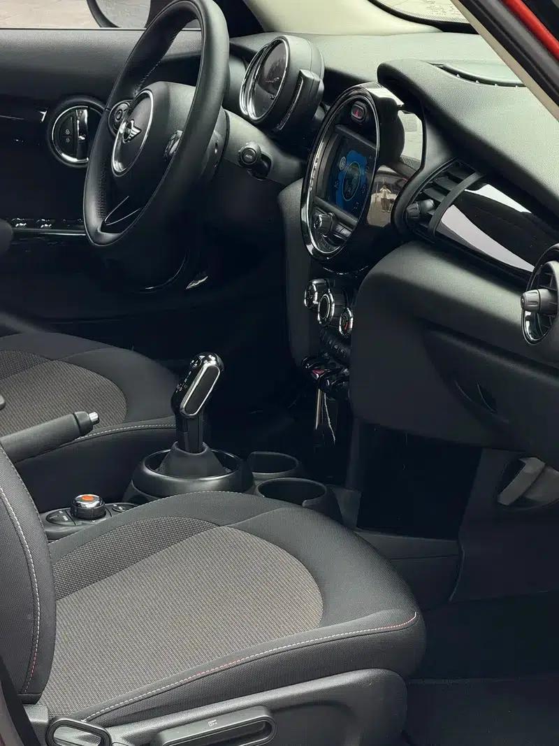 2019 MINI 1.5T ONE PLUS 5-Door Version — миниатюра 13